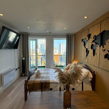 Cozy Flat With Balcony Apartman London Kültér fotó
