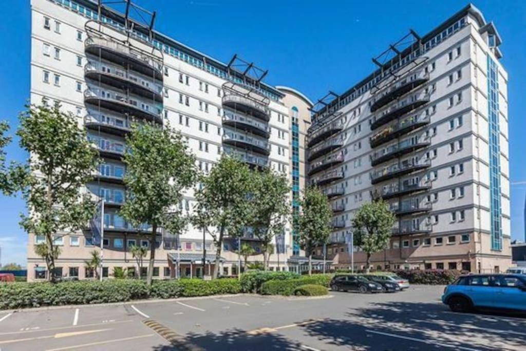 Cozy Flat With Balcony Apartman London Kültér fotó